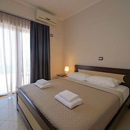 Hotel Deja Vu Ксамил Екстериор снимка